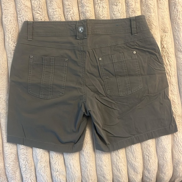 KUHL shorts in army green - Picture 3 of 4